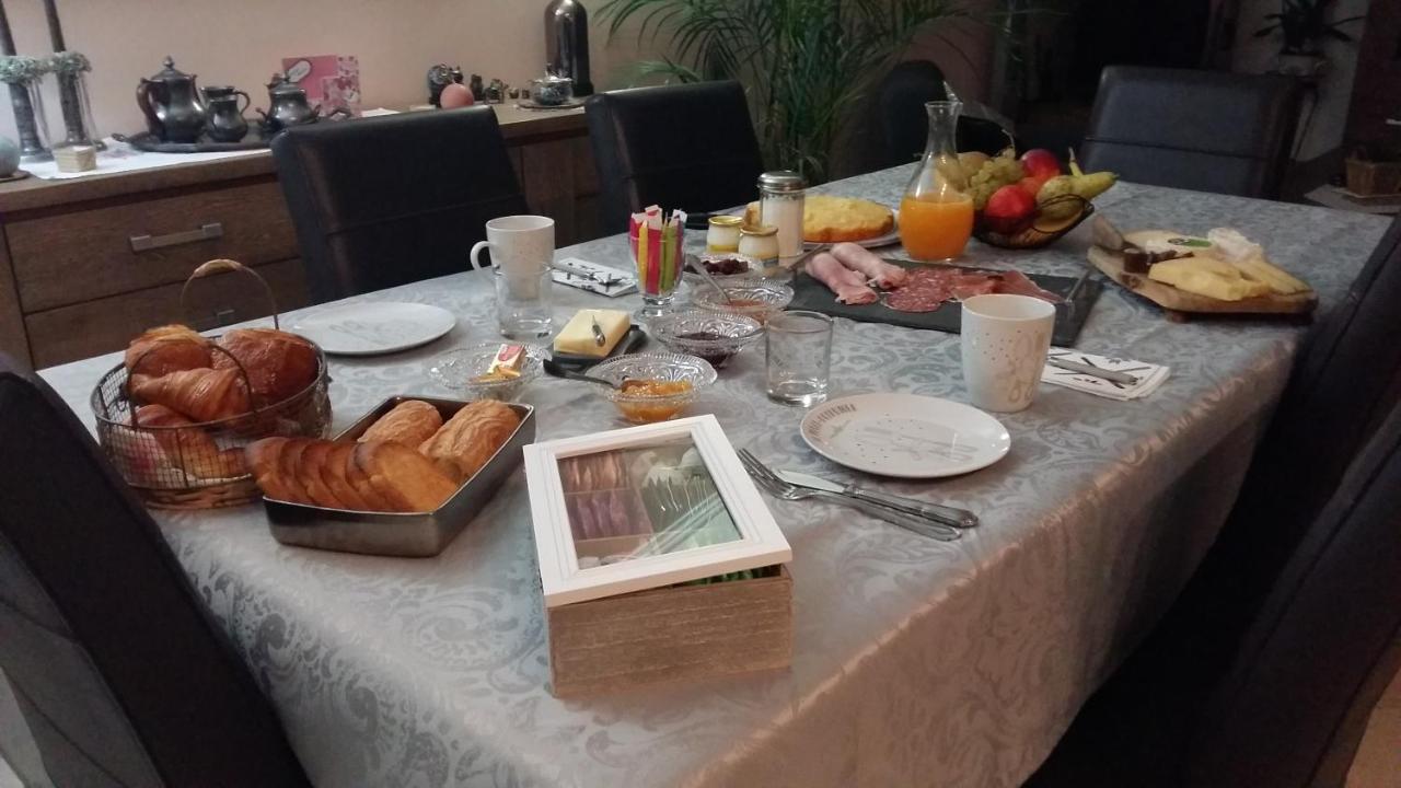 La Maison Bretonne, Chez Pascal & Brigitte Bed and Breakfast Pleslin-Trigavou Exterior foto